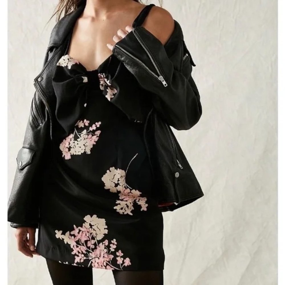 NEW Free People Tie A Bow Mini Dress Black Combo Floral Velvet Smocked - Picture 4 of 7